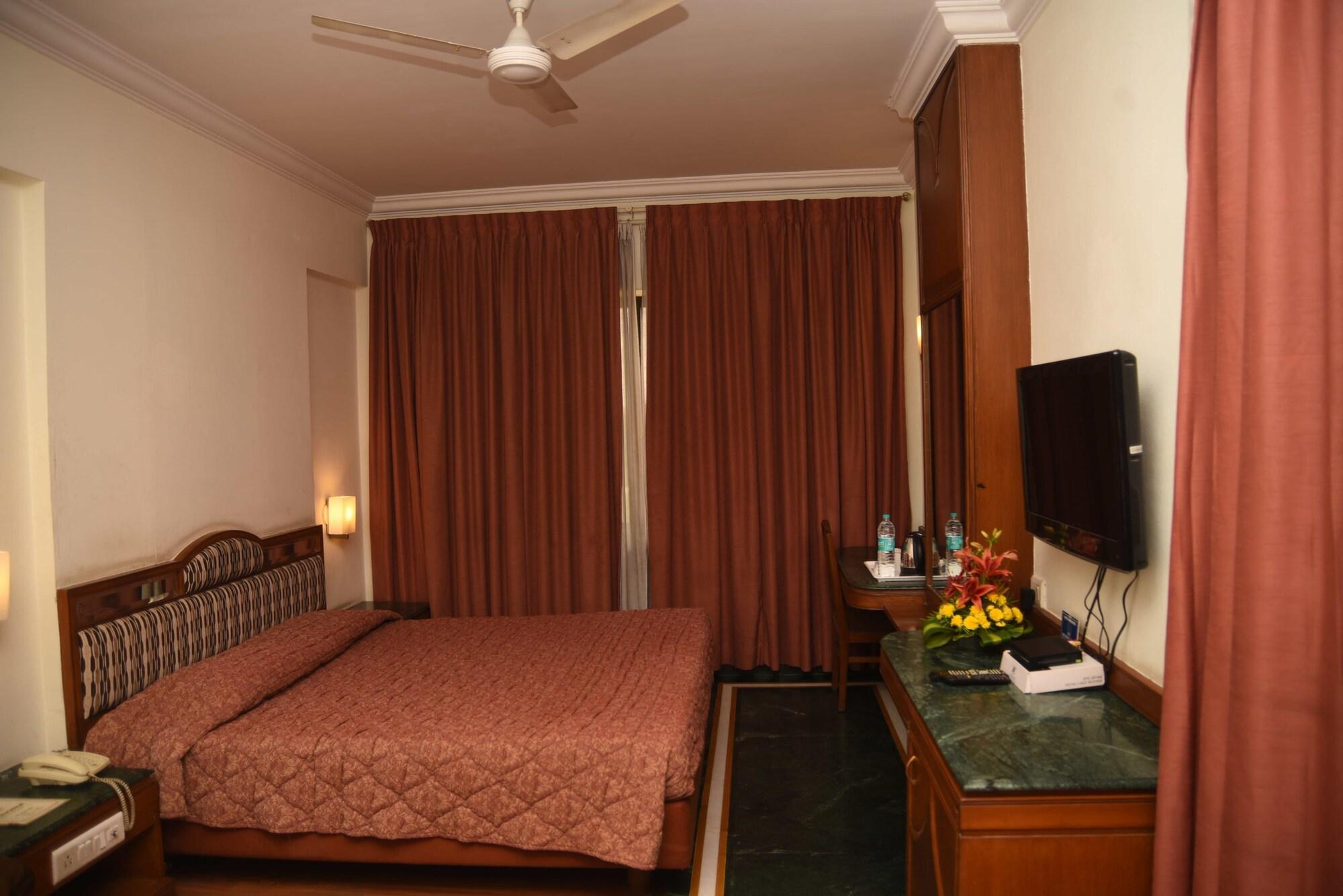 Hotel Maurya Bangalore Exteriör bild
