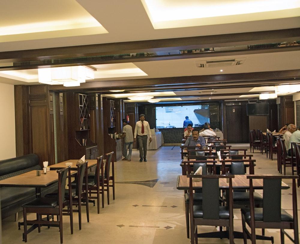 Hotel Maurya Bangalore Exteriör bild