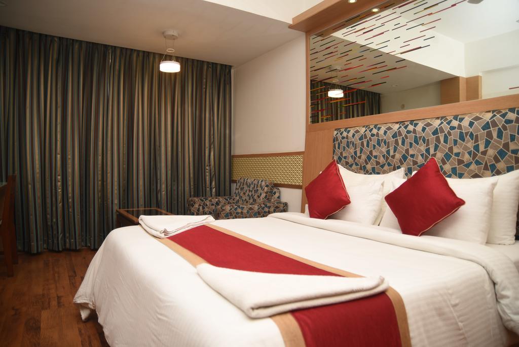 Hotel Maurya Bangalore Exteriör bild